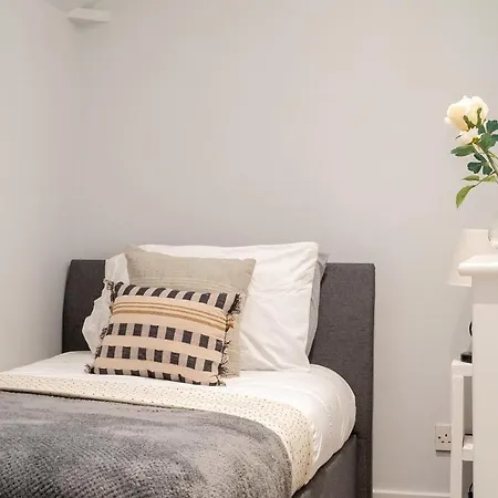The Coach House - Holiday home *